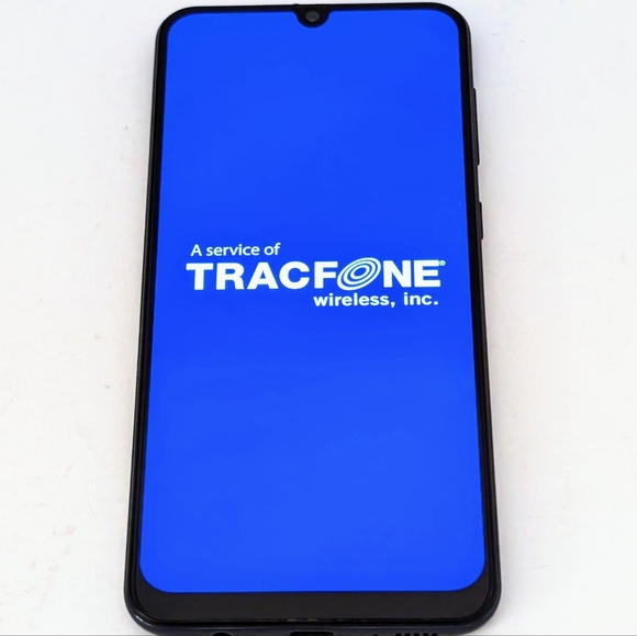 Samsung Galaxy A50 Locked TracFone  - Black - 64 GB EUC - Picture 6 of 10